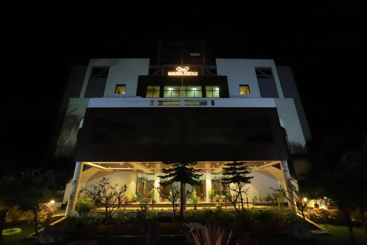 Grand Sarovar Portico, Lātūr Εξωτερικό φωτογραφία