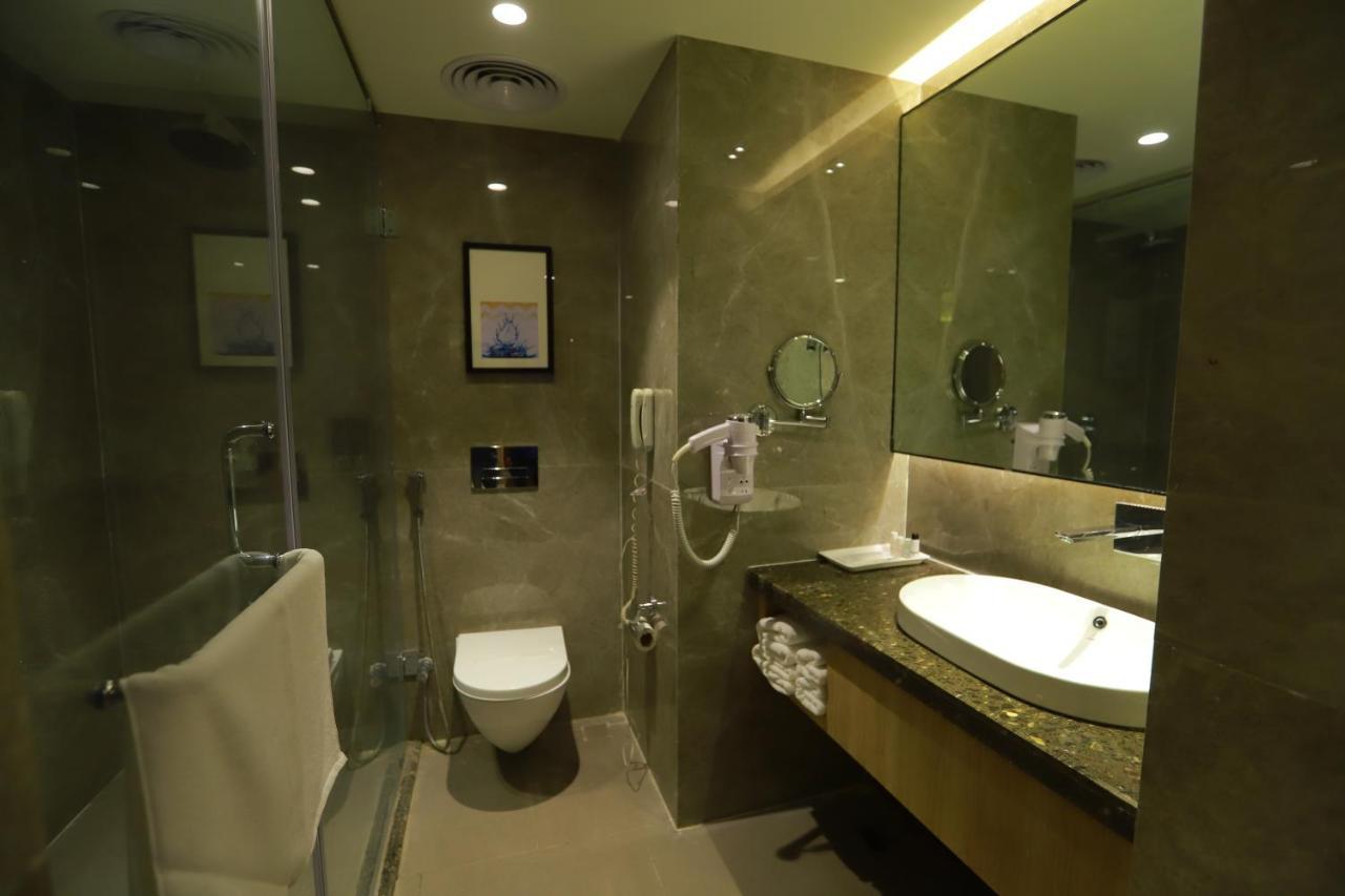 Grand Sarovar Portico, Lātūr Εξωτερικό φωτογραφία