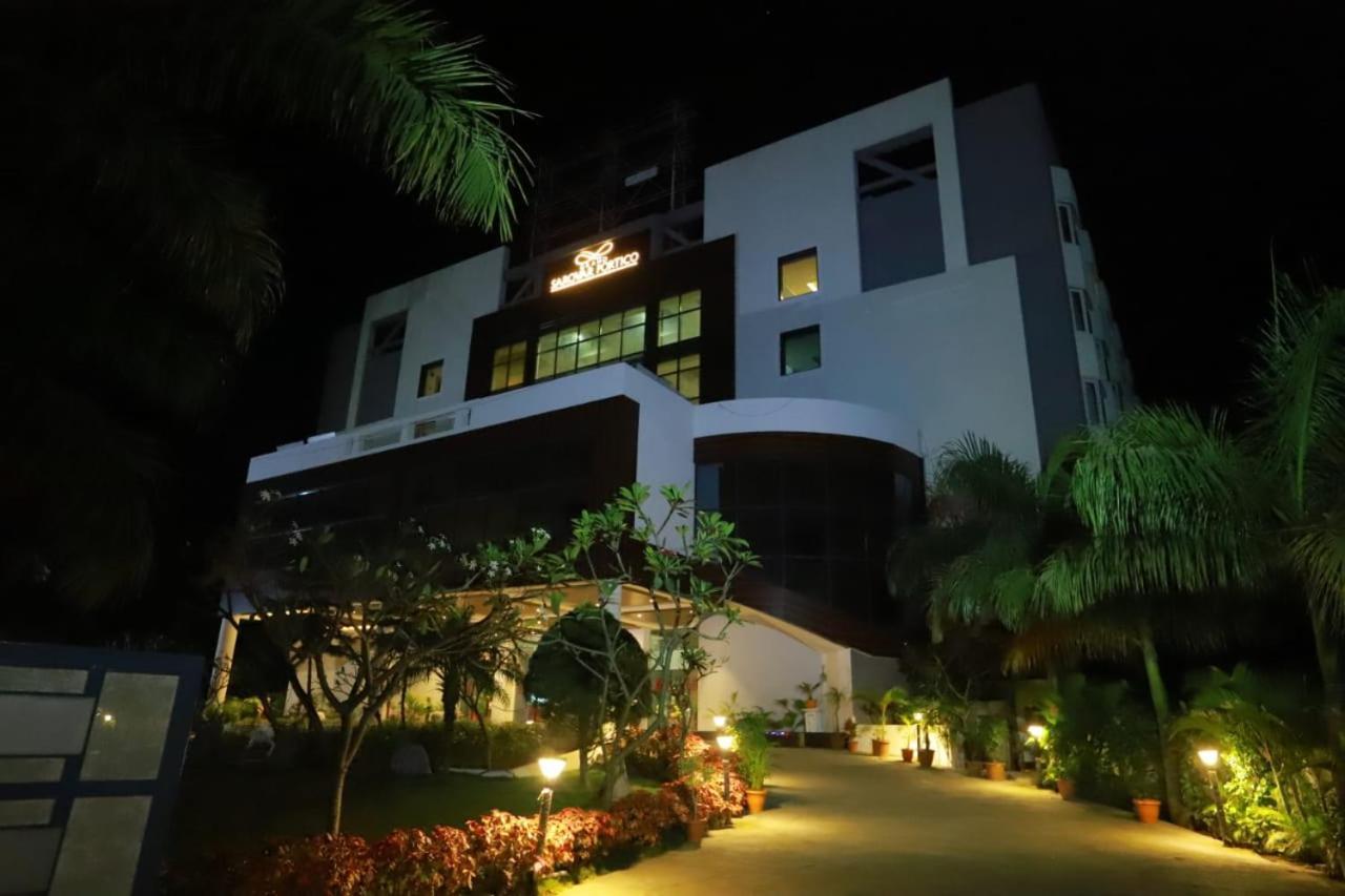 Grand Sarovar Portico, Lātūr Εξωτερικό φωτογραφία